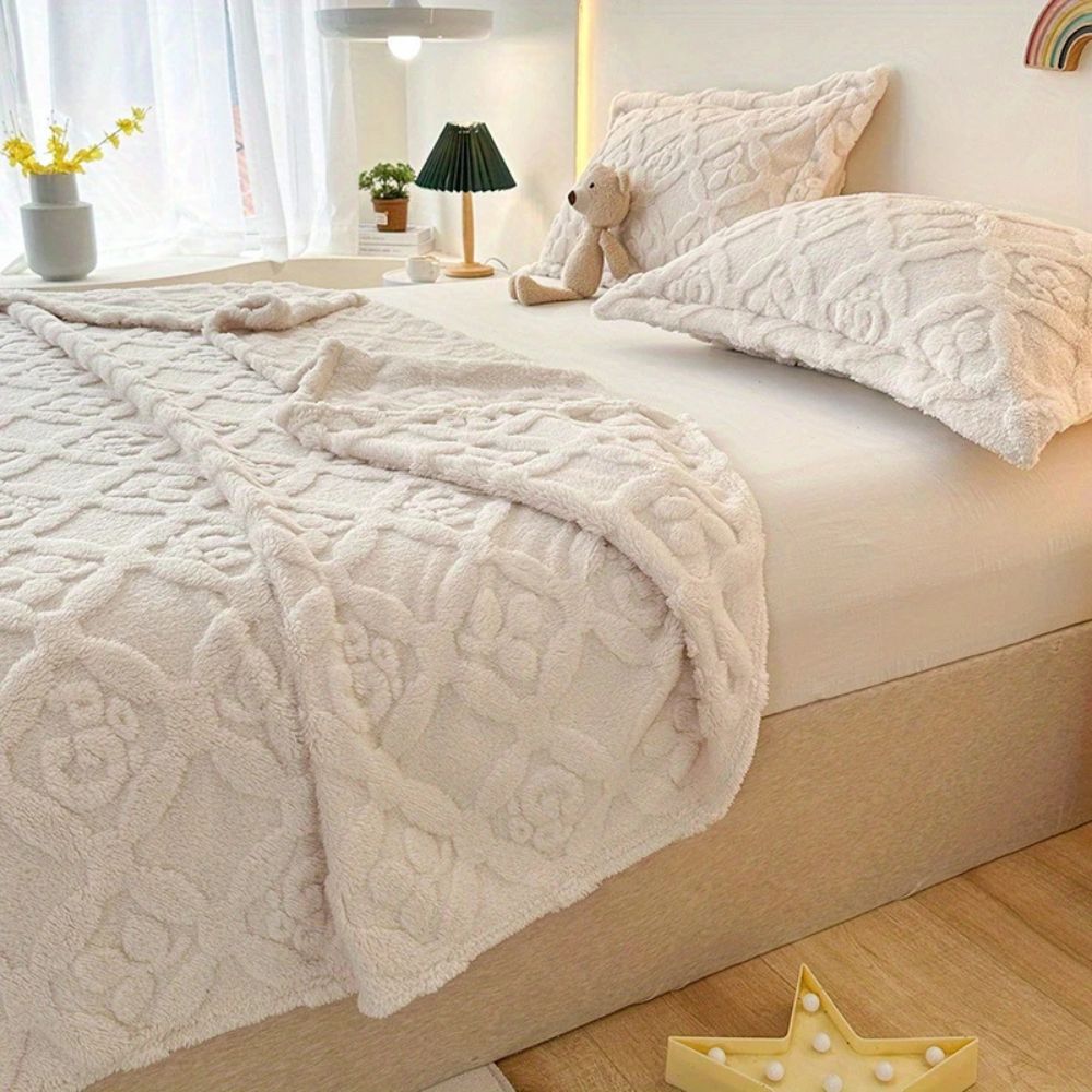 3DLeafEmbroideryFleeceBlanket_11